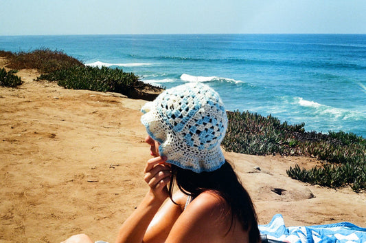 BB BLUE BUCKET HAT